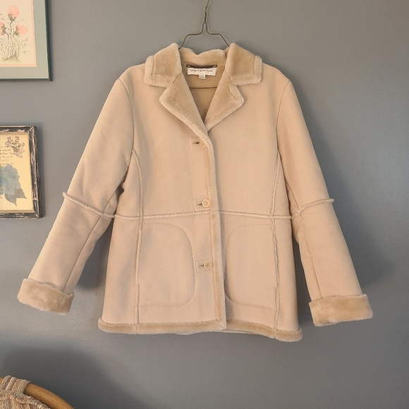 Jones New York Jackets & Blazers - Vintage Jones New York Cream faux fur faux suede jacket